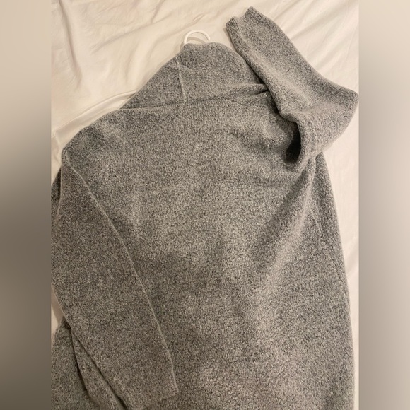 Oversized Grey Sweater Cardigan - Picture 2 of 2